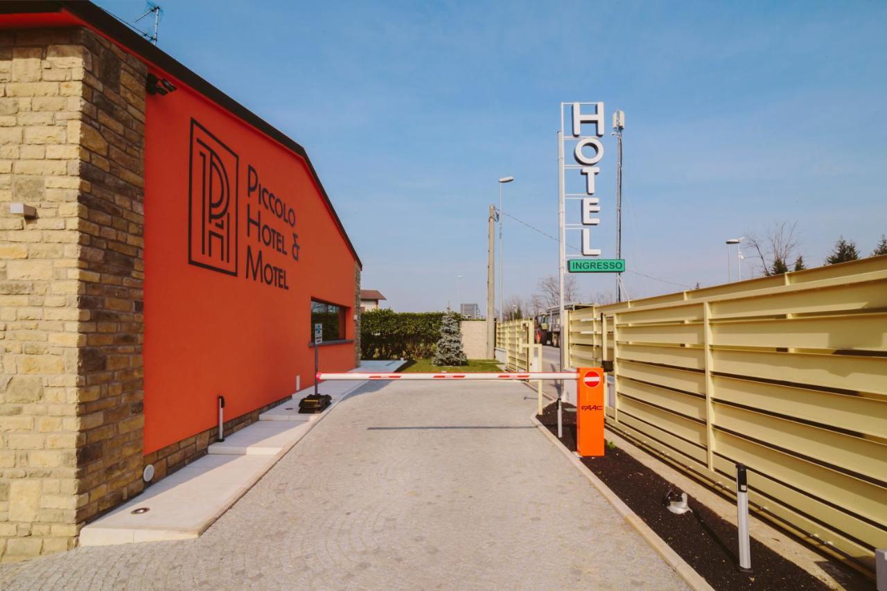 Piccolo Hotel Palosco Exterior photo